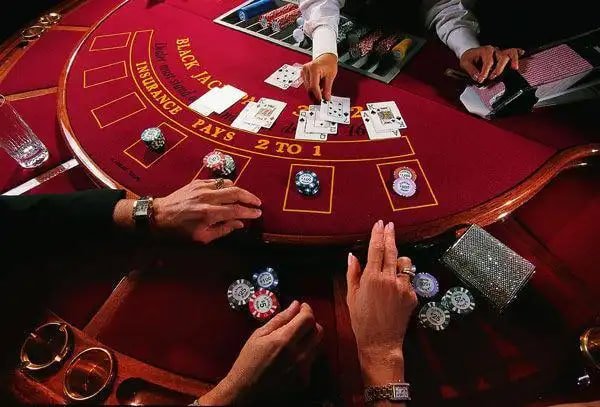 Sân bóng đá Việt Nam với người hâm mộ cổ vũ – thể thao trên hubet222